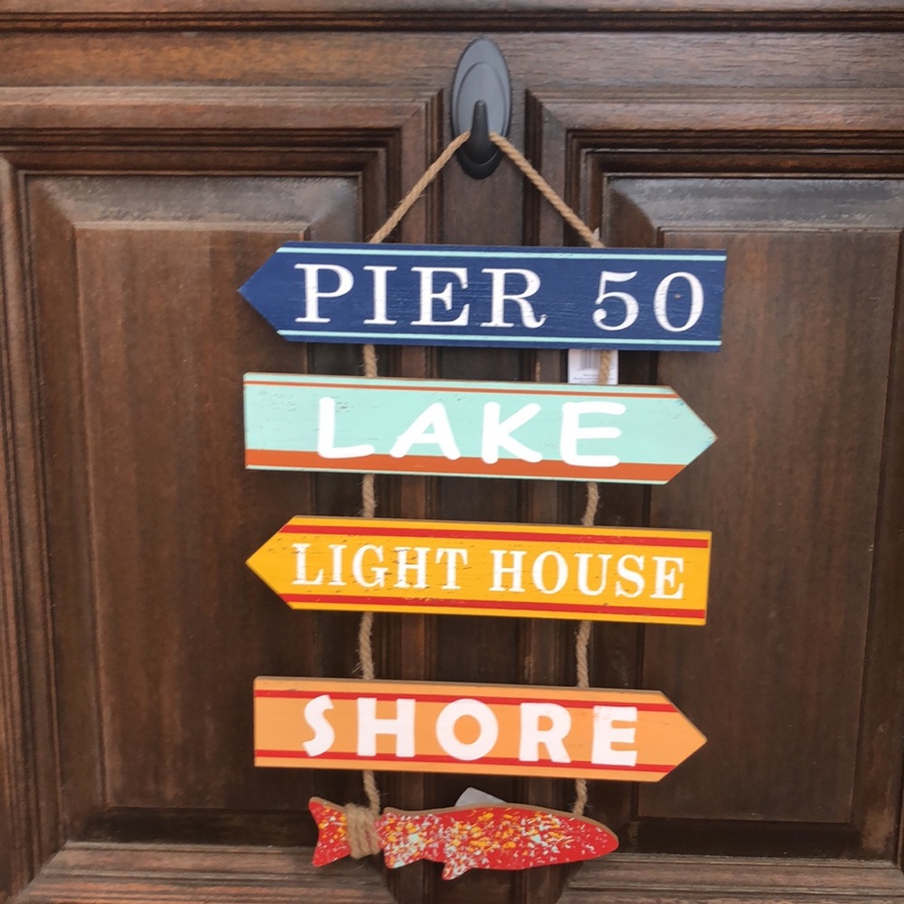 Wooden Lake sign